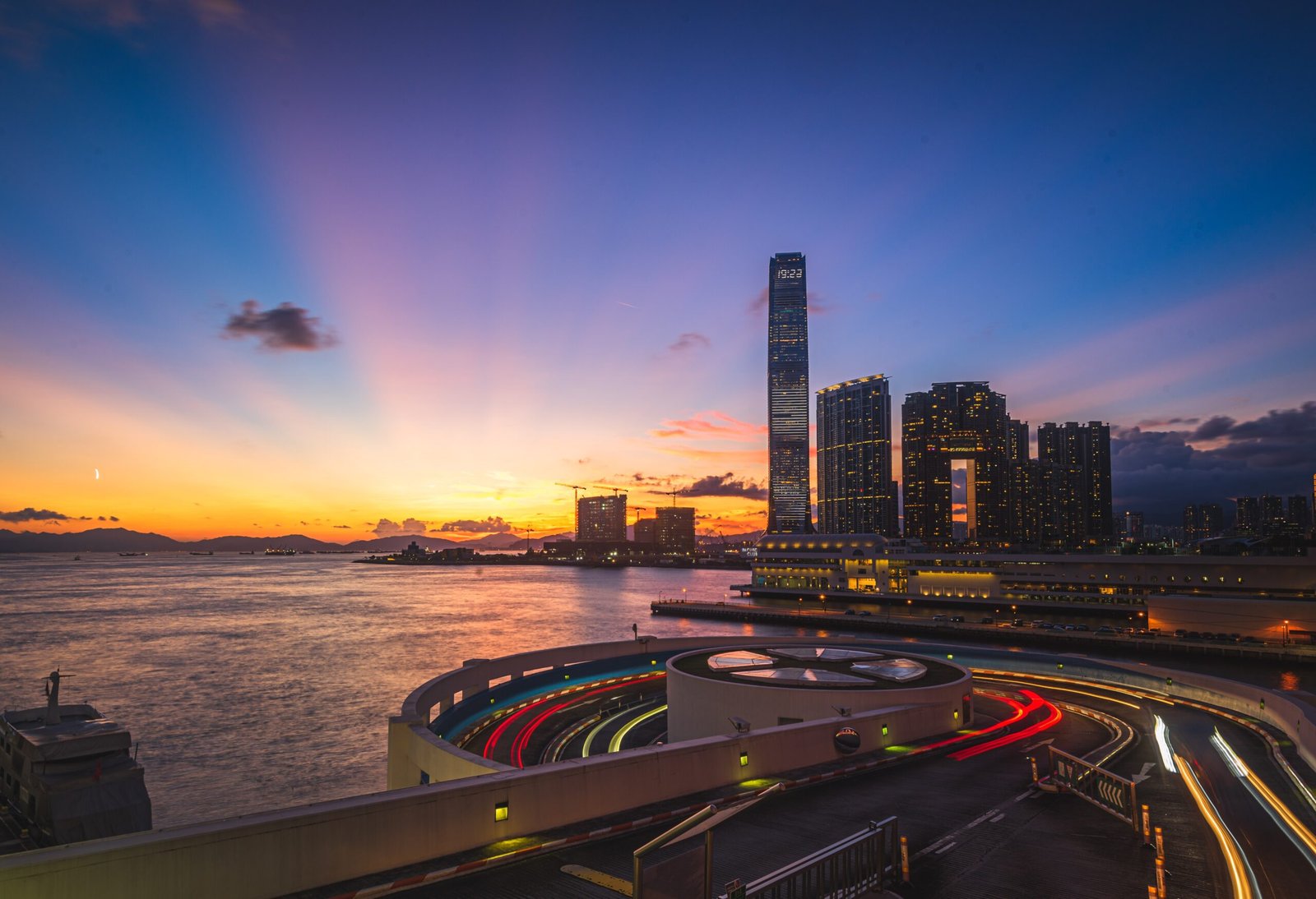 Beautiful Shot Urban City With Modern Architecture Amazing Scenery Scaled